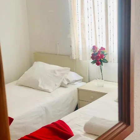 Ferienwohnung Fur 6 Personen Ca 80 Qm In Cristianos, Teneriffa Westkuste Von Teneriffa * Los Cristianos (Tenerife)